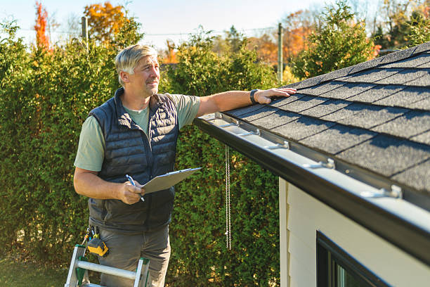 Professional Roofing technician working in Simms, TX